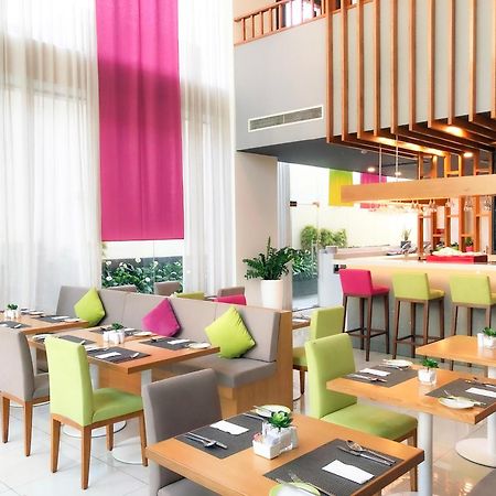 Emm Hotel Saigon Хошимин Екстериор снимка