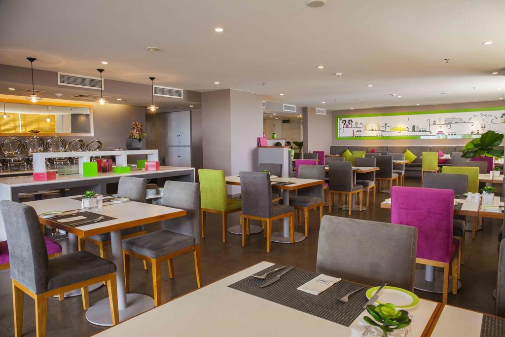 Emm Hotel Saigon Хошимин Екстериор снимка