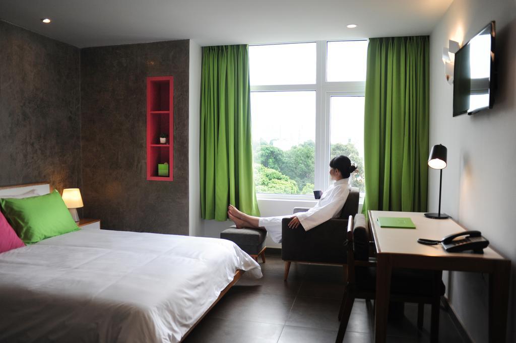 Emm Hotel Saigon Хошимин Екстериор снимка
